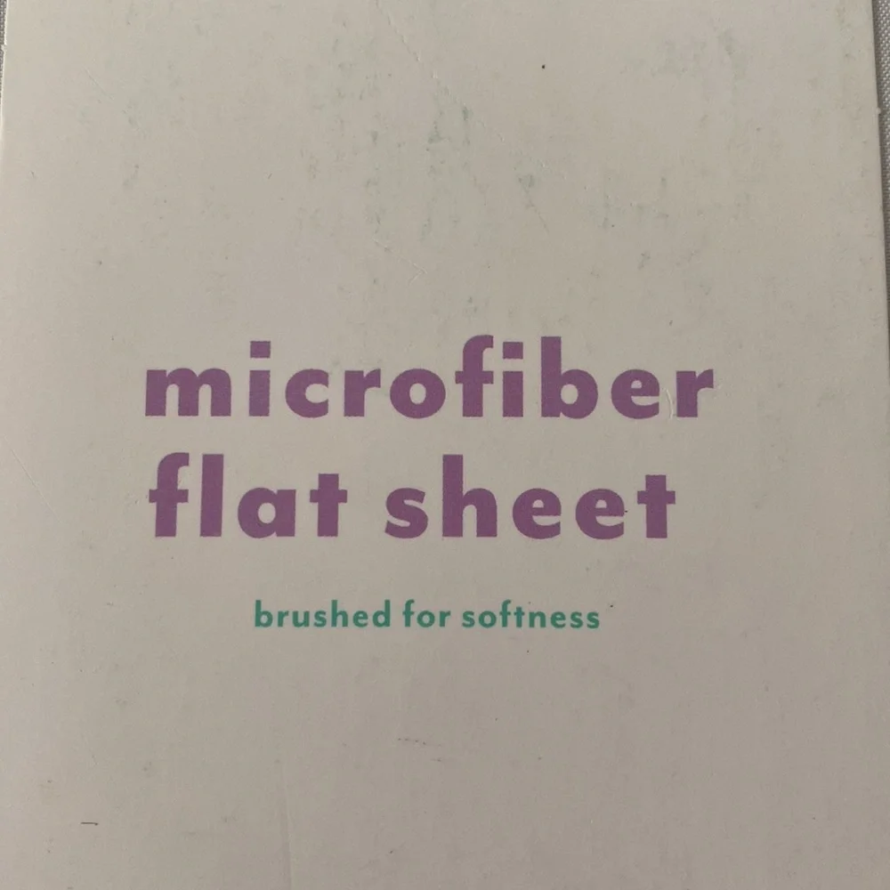 Pillowfort light gray full flat sheet